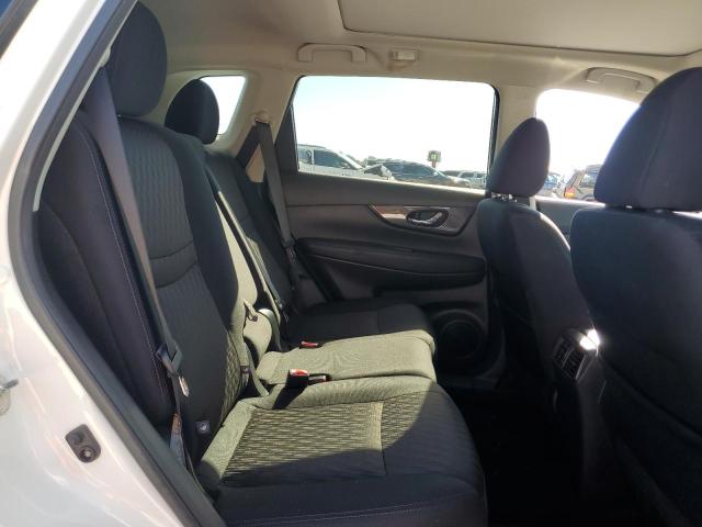 Photo 11 from auction – 2018 NISSAN ROGUE S with VIN 5N1AT2MT3JC829068
