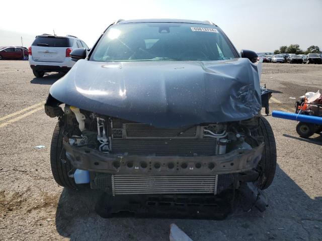 Photo 5 from auction – 2017 LINCOLN MKC RESERV with VIN 5LMCJ3D98HUL69934