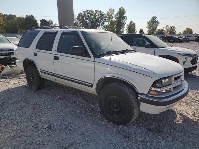 Photo 4 from auction – 2000 CHEVROLET BLAZER with VIN 1GNDT13W4Y2347076
