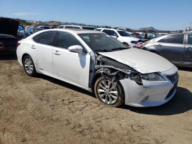 Photo 4 from auction – 2013 LEXUS ES 300H with VIN JTHBW1GG3D2036659