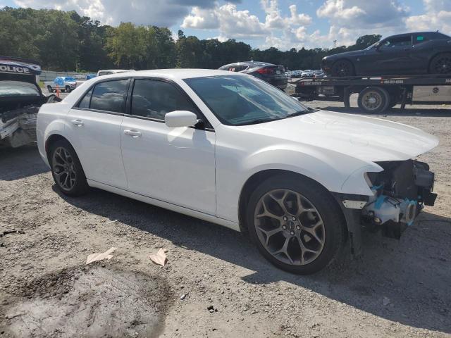 Photo 4 from auction – 2016 CHRYSLER 300 S with VIN 2C3CCABG8GH135063