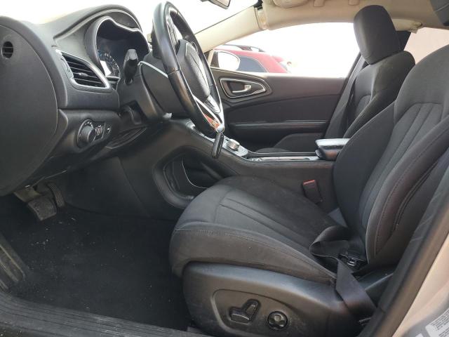 Photo 7 from auction – 2015 CHRYSLER 200 LIMITE with VIN 1C3CCCAB1FN616831