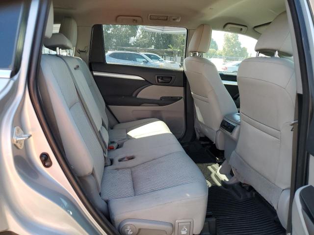 Photo 11 from auction – 2018 TOYOTA HIGHLANDER with VIN 5TDZZRFH5JS265333