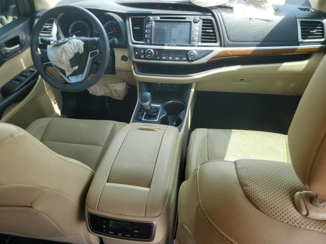 Photo 8 from auction – 2018 TOYOTA HIGHLANDER with VIN 5TDYZRFH3JS263981