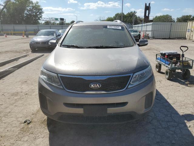 Photo 5 from auction – 2015 KIA SORENTO LX with VIN 5XYKTDA76FG606697