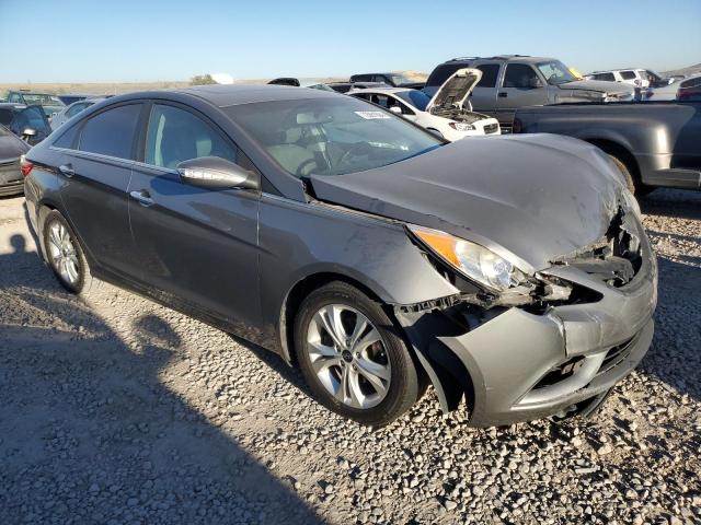 Photo 4 from auction – 2013 HYUNDAI SONATA SE with VIN 5NPEC4AC4DH701193