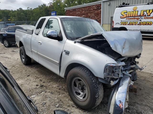 Photo 4 from auction – 2000 FORD F150 with VIN 1FTRX17W6YNB96043