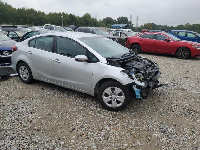 Photo 4 from auction – 2017 KIA FORTE LX with VIN 3KPFK4A7XHE116087