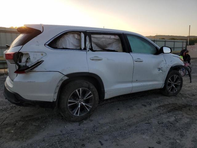 Photo 3 from auction – 2018 TOYOTA HIGHLANDER with VIN 5TDBZRFH5JS912394