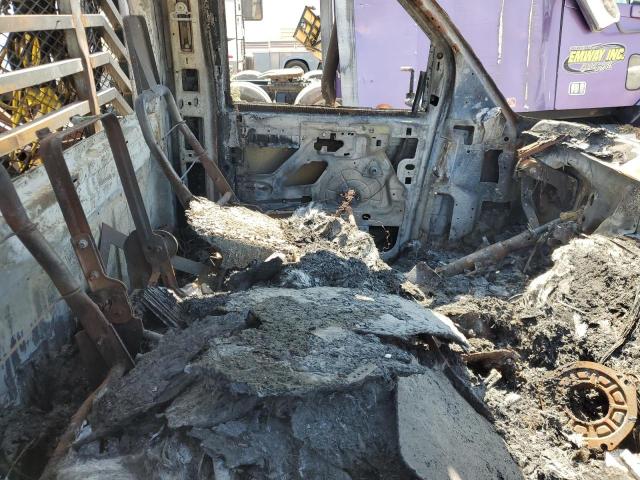 Photo 10 from auction – 2005 GMC C5500 C5C0 with VIN 1GDG5C1EX5F905471