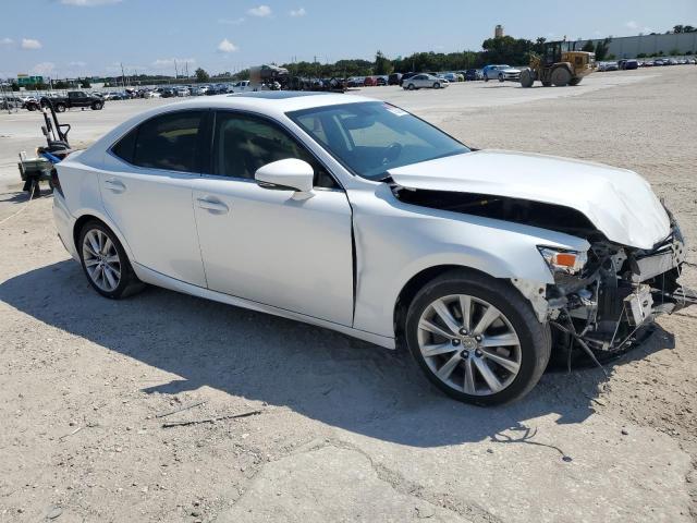 Photo 4 from auction – 2016 LEXUS IS 200T with VIN JTHBA1D27G5010902