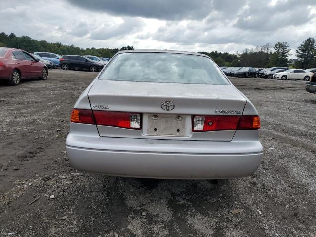 Photo 6 from auction – 2000 TOYOTA CAMRY CE with VIN 4T1BG22K0YU996818