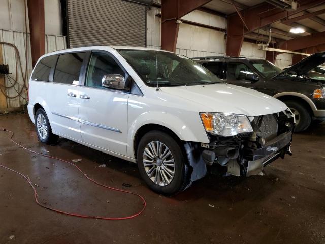 Photo 4 from auction – 2015 CHRYSLER TOWN & COU with VIN 2C4RC1CG8FR743386