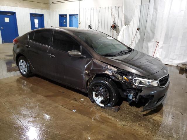 Foto 4 de la subasta – 2017 KIA FORTE LX con VIN 3KPFK4A73HE100751