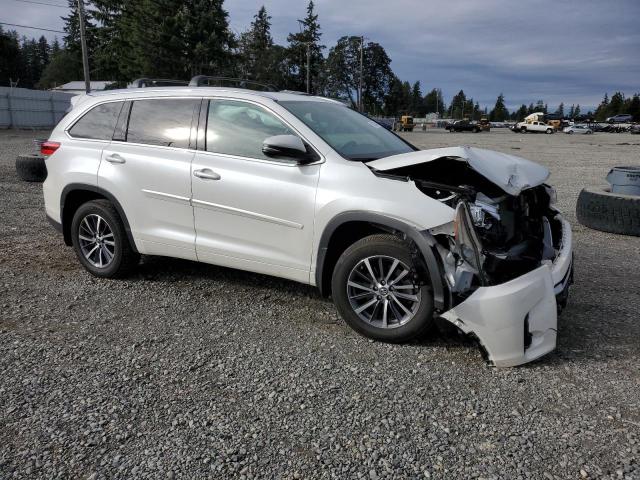 Photo 4 from auction – 2018 TOYOTA HIGHLANDER with VIN 5TDJZRFH4JS820687