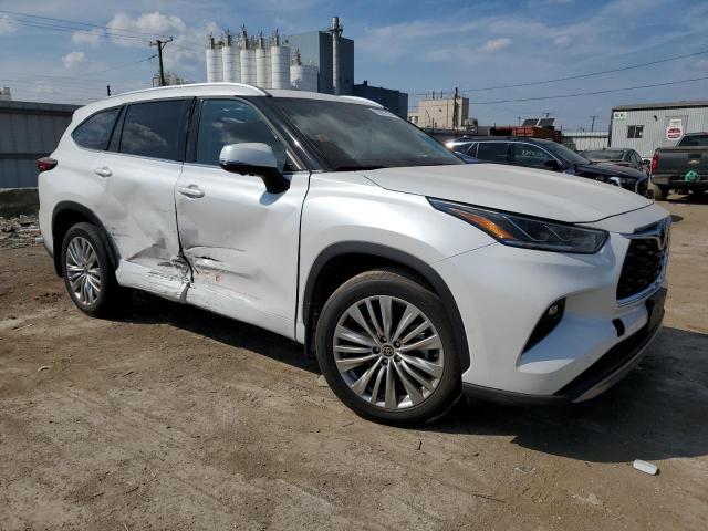 Photo 4 from auction – 2023 TOYOTA HIGHLANDER with VIN 5TDKDRAH0PS044934