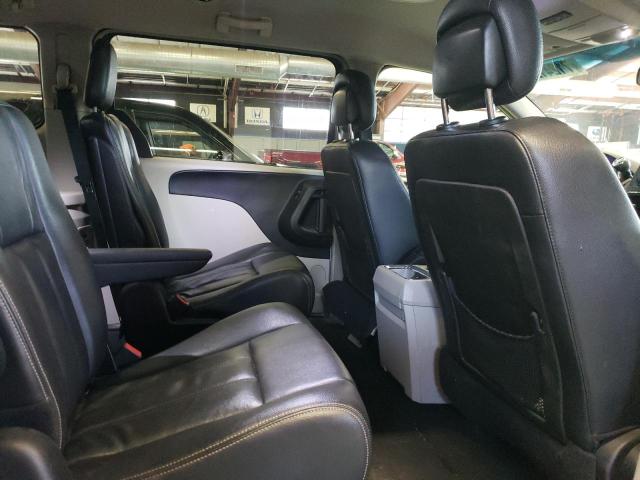 Photo 11 from auction – 2014 CHRYSLER TOWN & COU with VIN 2C4RC1BG2ER395701