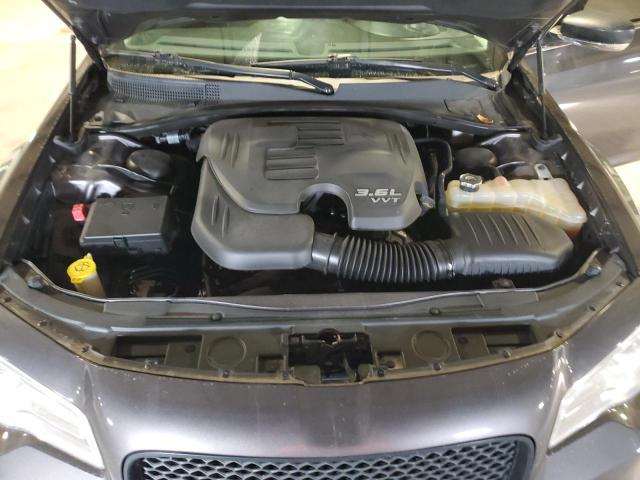 Photo 11 from auction – 2019 CHRYSLER 300 LIMITE with VIN 2C3CCAKG5KH594947