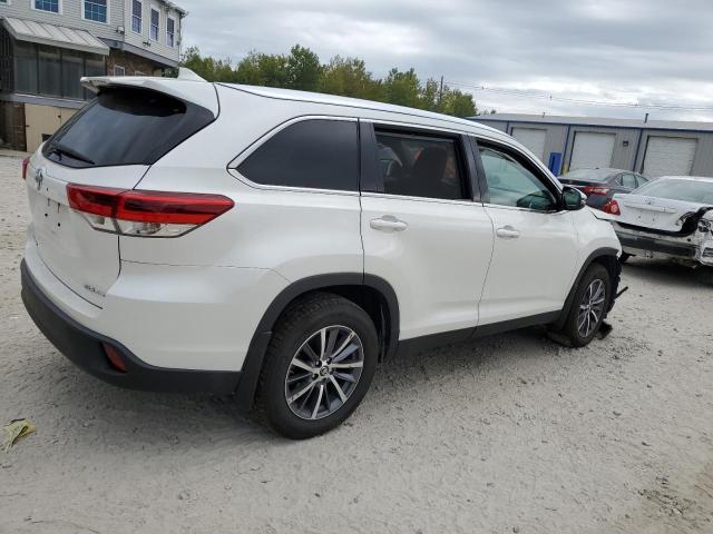 Photo 3 from auction – 2019 TOYOTA HIGHLANDER with VIN 5TDJZRFH3KS570540