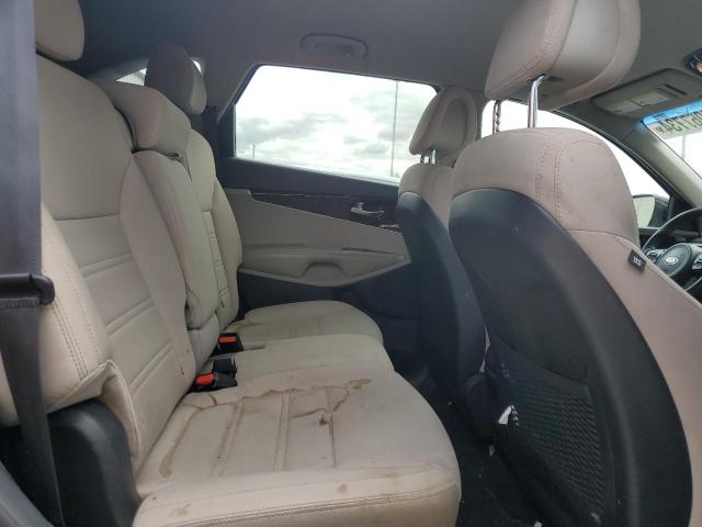 Photo 11 from auction – 2016 KIA SORENTO LX with VIN 5XYPGDA54GG139693