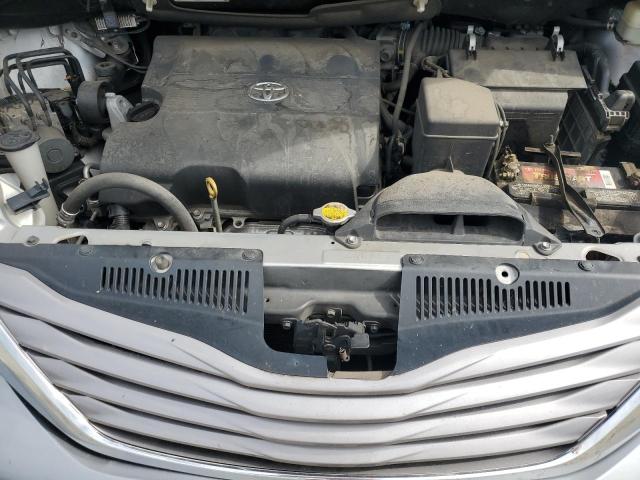 Photo 11 from auction – 2015 TOYOTA SIENNA 4X4 with VIN 5TDYK3DCXFS620122