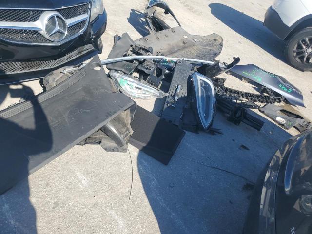 Photo 12 from auction – 2019 TESLA MODEL S with VIN 5YJSA1E27KF305179
