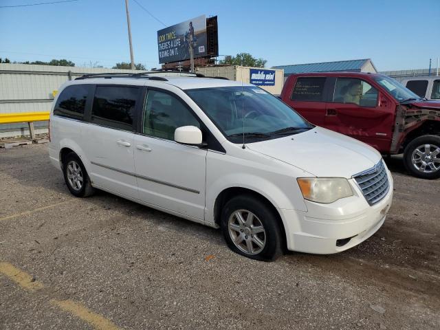 Photo 4 from auction – 2010 CHRYSLER TOWN & COU with VIN 2A4RR5D11AR235960