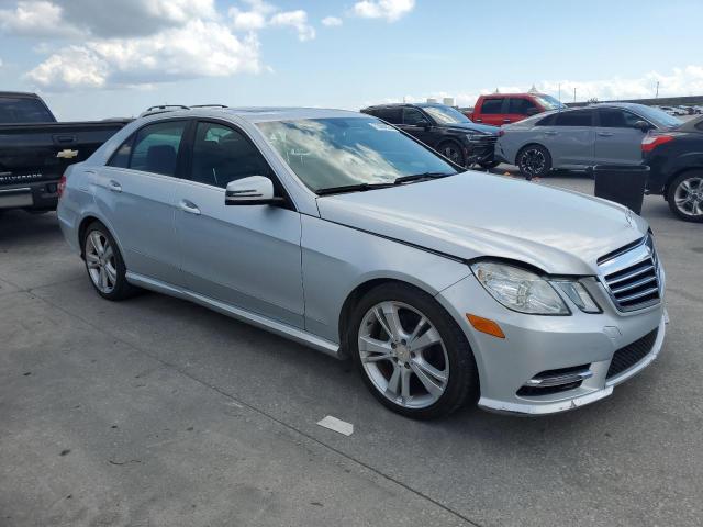 Photo 4 from auction – 2013 MERCEDES-BENZ E 350 with VIN WDDHF5KB4DA708710