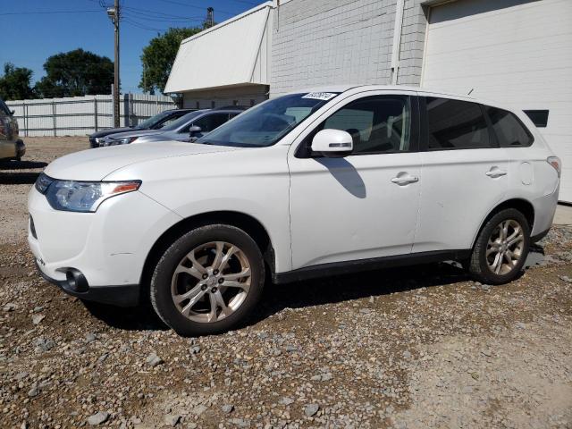 MITSUBISHI OUTLANDER 2014 with VIN JA4AZ3A35EZ014610 - Photo from auction