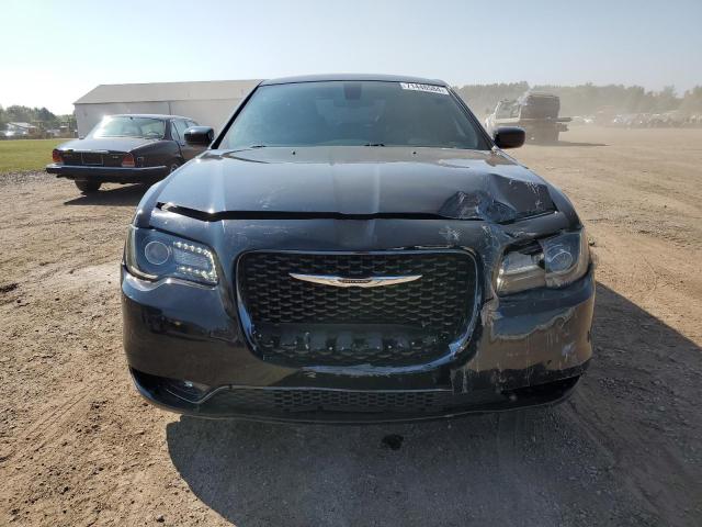 Photo 5 from auction – 2019 CHRYSLER 300 S with VIN 2C3CCABG7KH682723