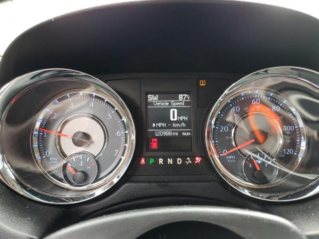 Photo 9 from auction – 2015 CHRYSLER TOWN & COU with VIN 2C4RC1BG2FR695997