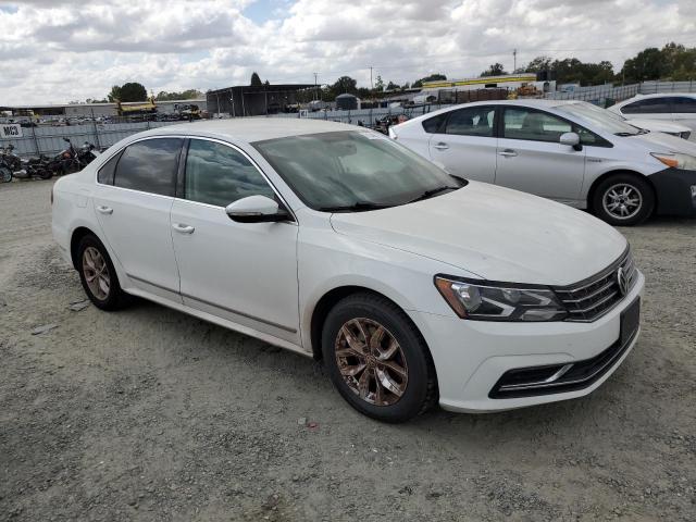 Photo 4 from auction – 2017 VOLKSWAGEN PASSAT S with VIN 1VWAT7A37HC083303