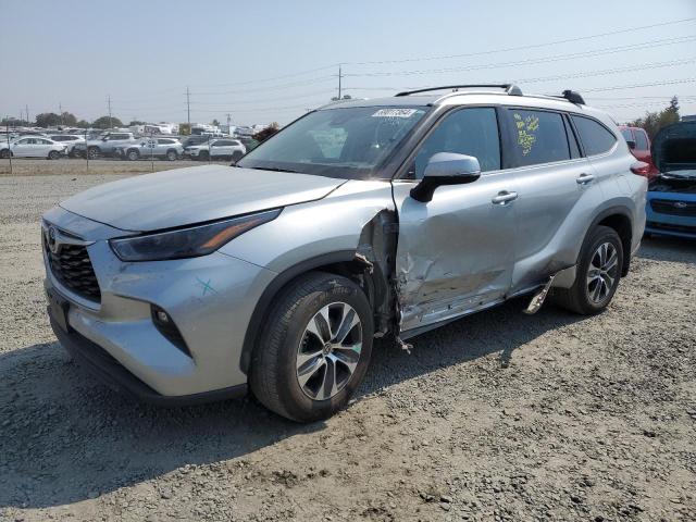 Photo 1 from auction – 2022 TOYOTA HIGHLANDER with VIN 5TDGZRBH9NS595107