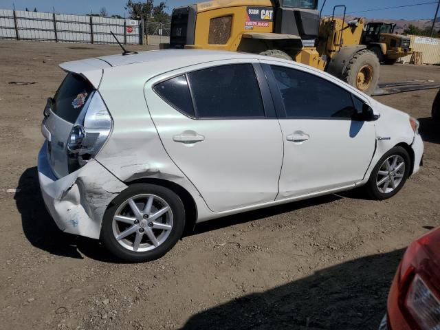 Photo 3 from auction – 2014 TOYOTA PRIUS C with VIN JTDKDTB39E1075979