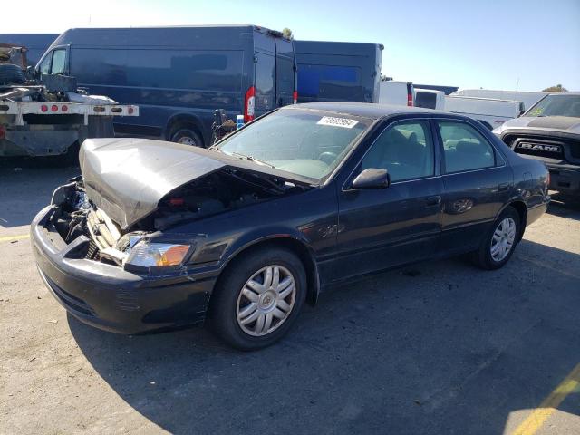 TOYOTA CAMRY CE 2000 with VIN 4T1BG22K6YU653012 - Photo from auction