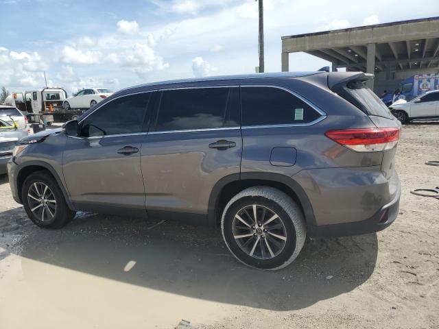 Photo 2 from auction – 2019 TOYOTA HIGHLANDER with VIN 5TDKZRFH8KS550983