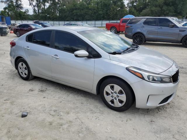 Photo 4 from auction – 2017 KIA FORTE LX with VIN 3KPFL4A72HE059574