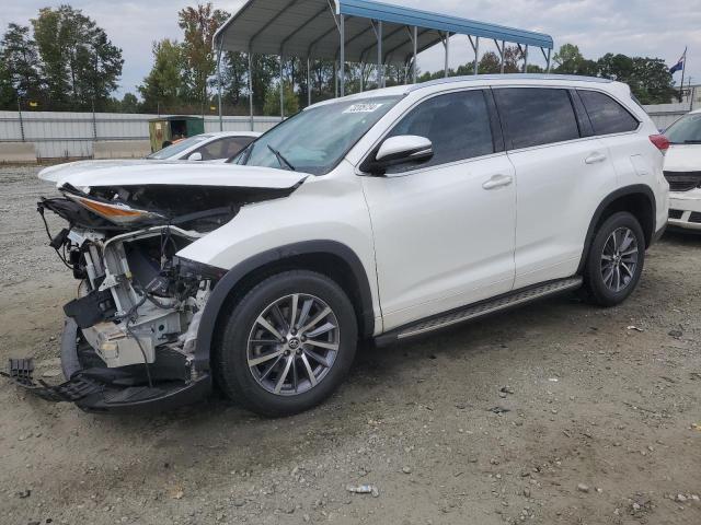TOYOTA HIGHLANDER 2018 with VIN 5TDKZRFH7JS274200 - Photo from auction