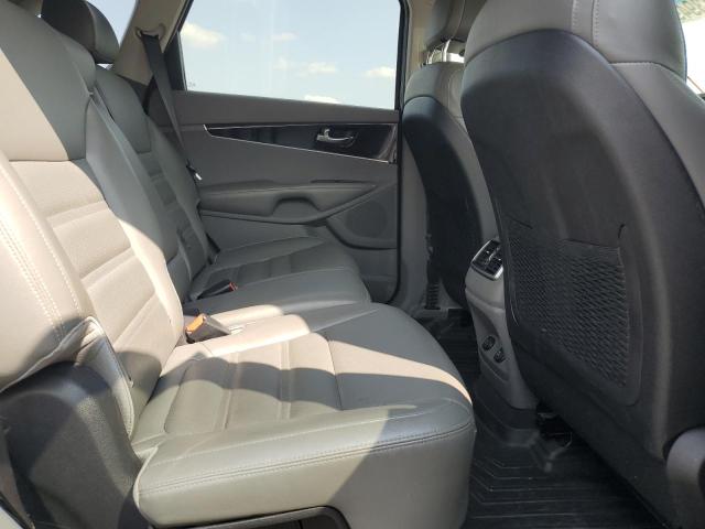 Photo 11 from auction – 2016 KIA SORENTO EX with VIN 5XYPHDA53GG032776