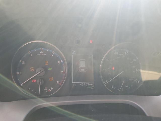 Photo 9 from auction – 2018 TOYOTA RAV4 ADVEN with VIN 2T3RFREV3JW714698