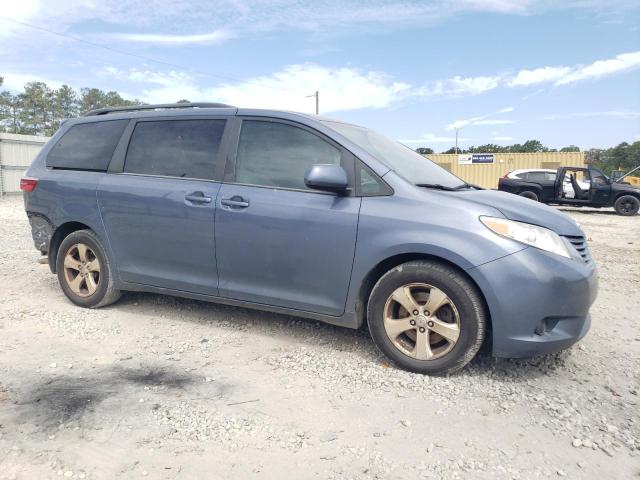 Photo 4 from auction – 2017 TOYOTA SIENNA LE with VIN 5TDKZ3DC5HS790568