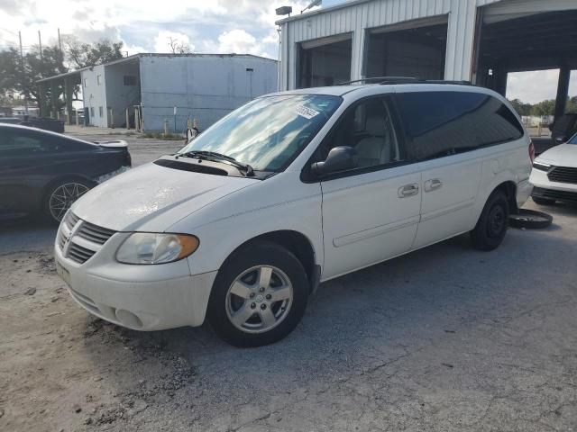 DODGE CARAVAN 2006 with VIN 2D4GP44L46R904229 - Photo from auction
