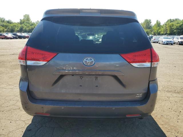 Photo 6 from auction – 2011 TOYOTA SIENNA XLE with VIN 5TDDK3DC8BS019638
