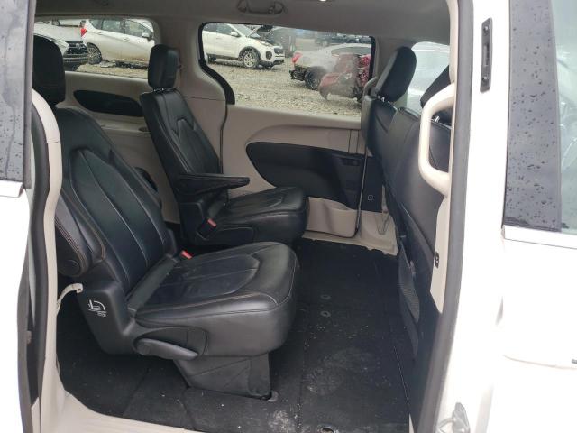 Photo 11 from auction – 2017 CHRYSLER PACIFICA T with VIN 2C4RC1BG7HR532720
