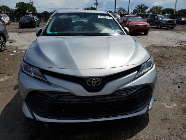 Photo 5 from auction – 2018 TOYOTA CAMRY L with VIN 4T1B11HK0JU106973