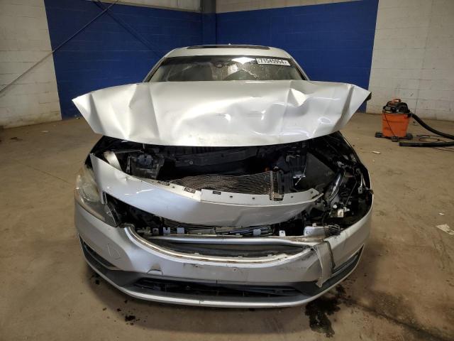 Photo 5 from auction – 2015 VOLVO S60 PREMIE with VIN YV126MFKXF1353379