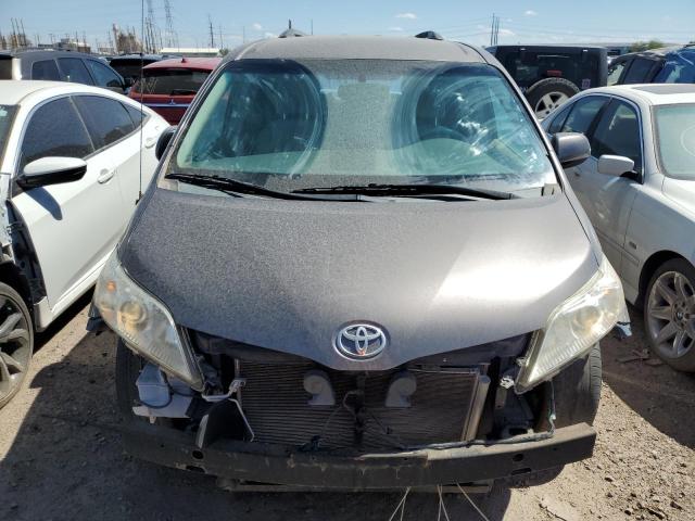 Photo 5 from auction – 2013 TOYOTA SIENNA LE with VIN 5TDKK3DC4DS395554