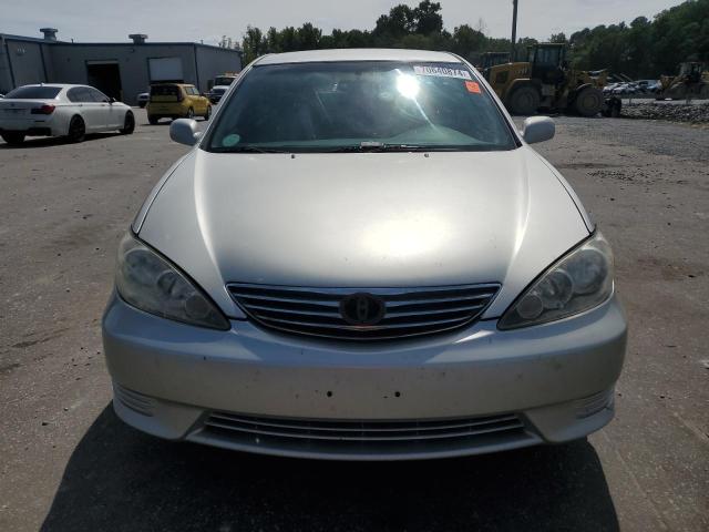 Photo 5 from auction – 2005 TOYOTA CAMRY LE with VIN 4T1BE32K25U092136