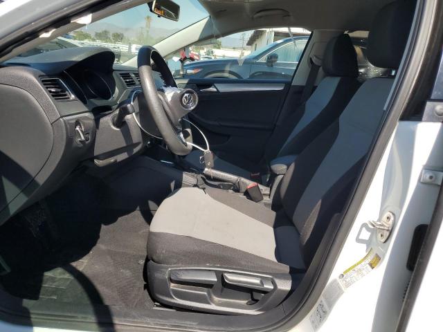 Photo 7 from auction – 2017 VOLKSWAGEN JETTA S with VIN 3VW2B7AJ1HM254955