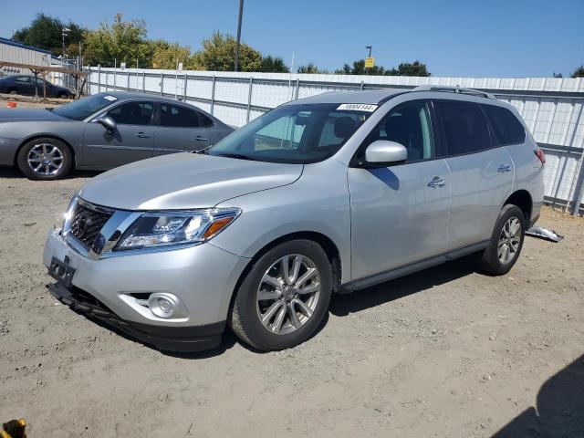 NISSAN PATHFINDER 2016 with VIN 5N1AR2MNXGC646971 - Photo from auction